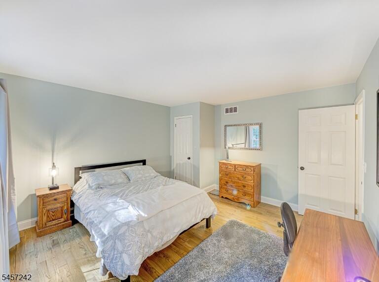 Property listing MLS 4049824 photo 17
