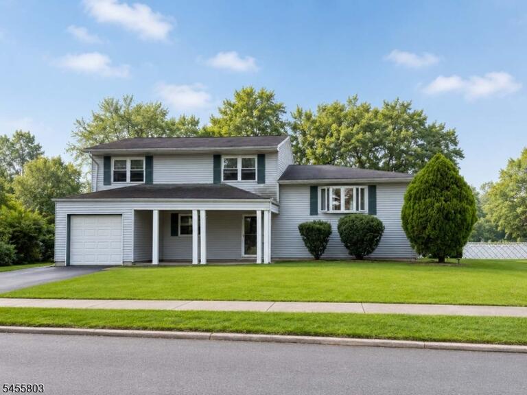 Property listing MLS 4049828 photo 1