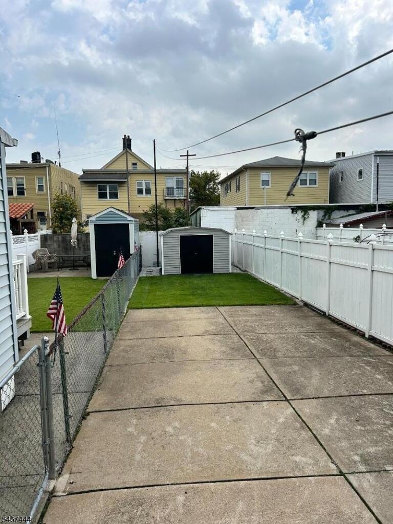 Property listing MLS 4049841 photo 11