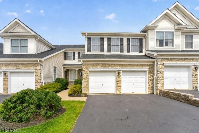 Property listing MLS 4049851 photo 1