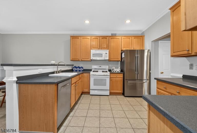 Property listing MLS 4049851 photo 6