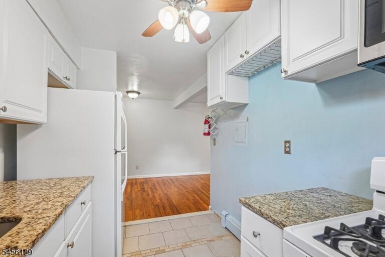 Property listing MLS 4049857 photo 16