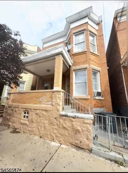 Property listing MLS 4049860 photo 2