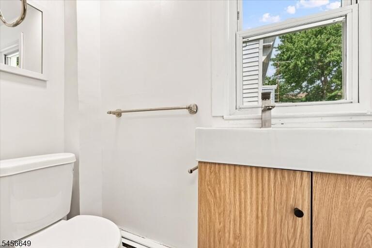 Property listing MLS 4049865 photo 11