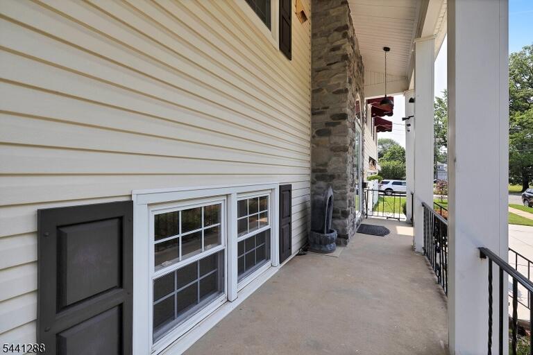 Property listing MLS 4049868 photo 6
