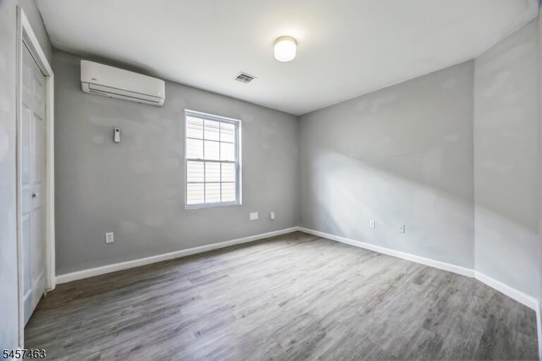 Property listing MLS 4049869 photo 11