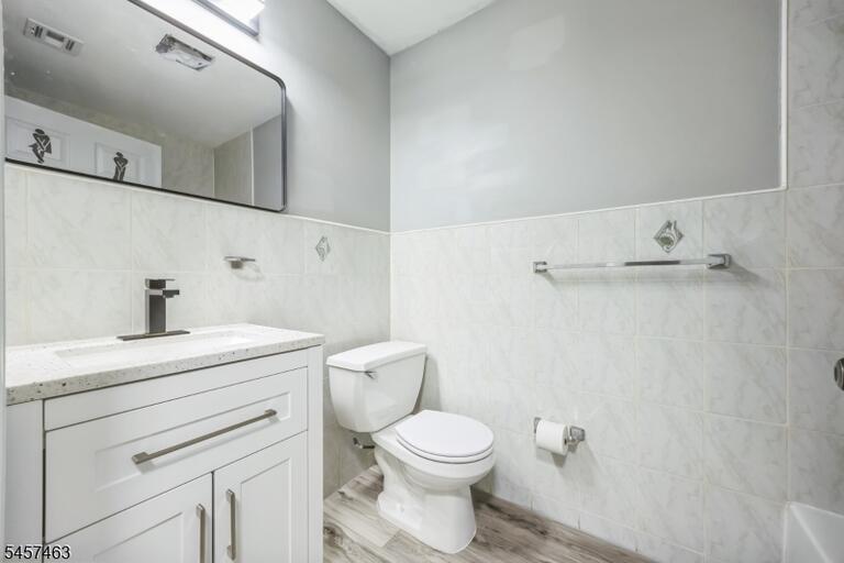 Property listing MLS 4049869 photo 9