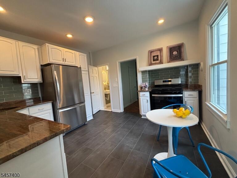 Property listing MLS 4049873 photo 15