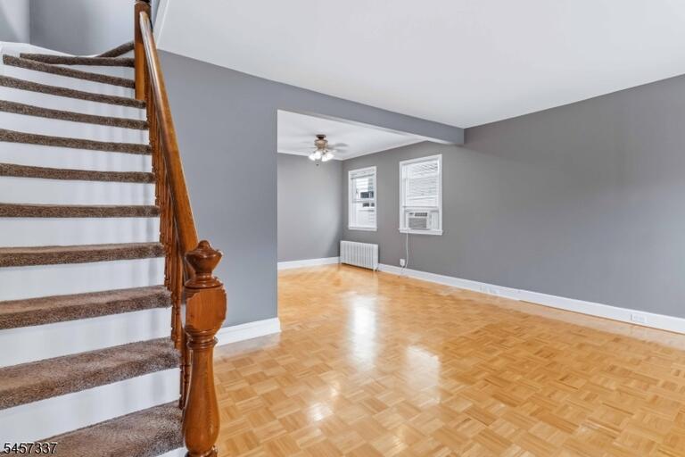 Property listing MLS 4049893 photo 5