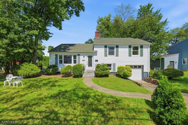 Property listing MLS 4049894 photo 2