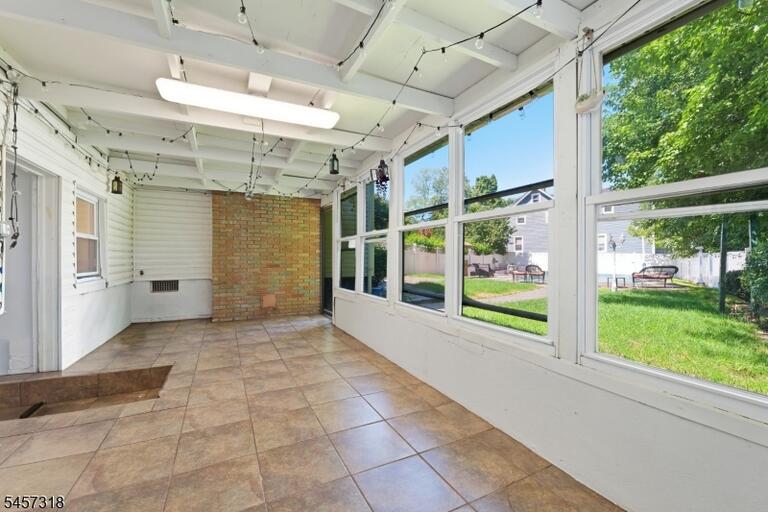 Property listing MLS 4049894 photo 28
