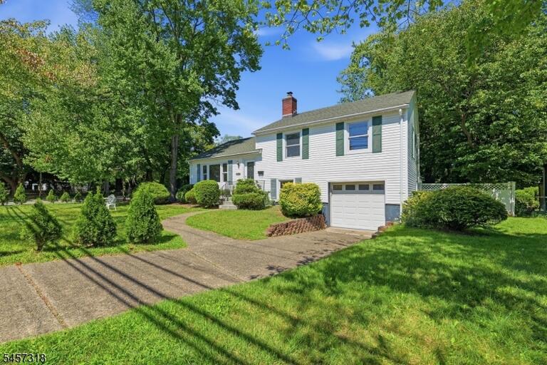 Property listing MLS 4049894 photo 3