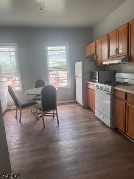 Property listing MLS 4049906 photo 2