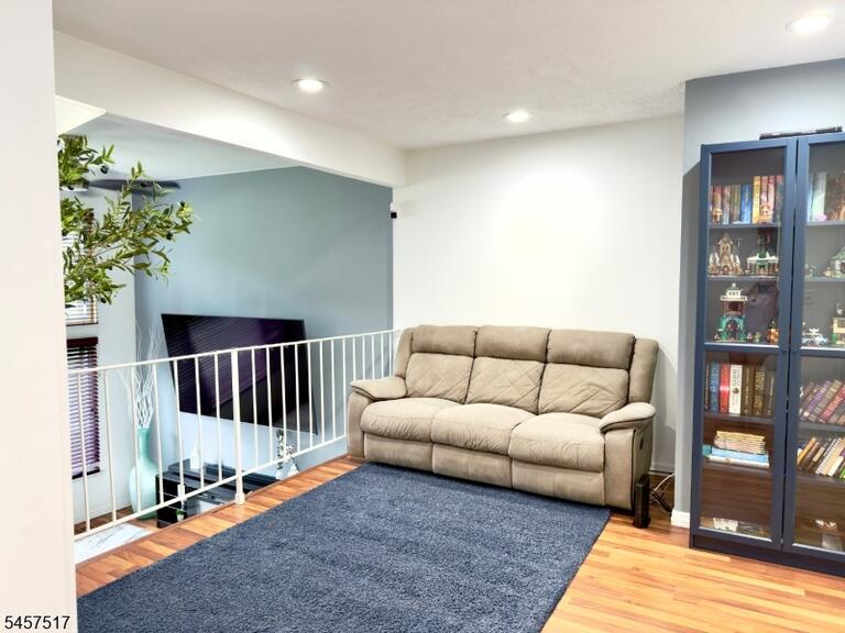 Property listing MLS 4049912 photo 13