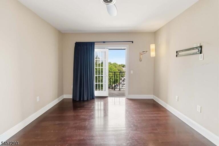 Property listing MLS 4049916 photo 12