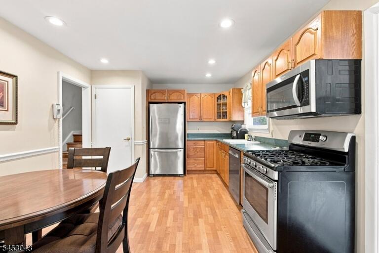 Property listing MLS 4049923 photo 5