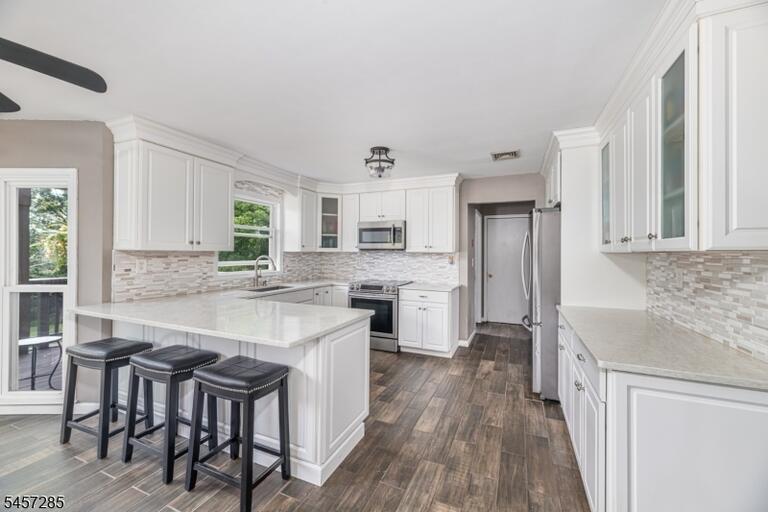 Property listing MLS 4049931 photo 23