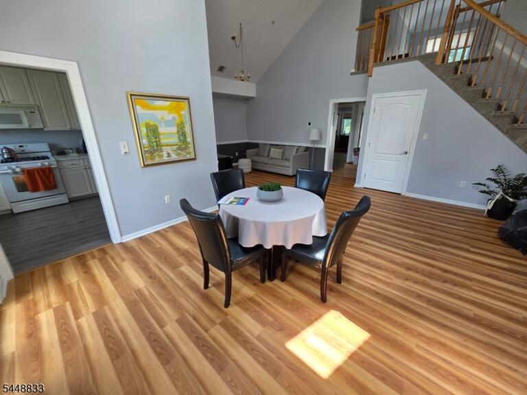 Property listing MLS 4049940 photo 3