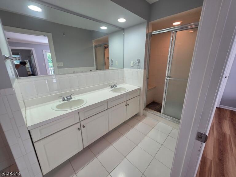 Property listing MLS 4049940 photo 9