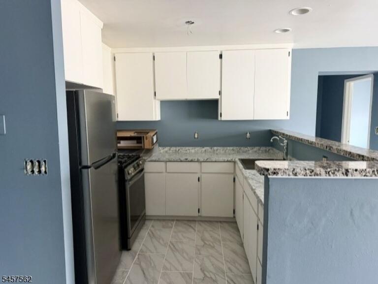 Property listing MLS 4049942 photo 2