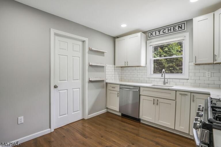 Property listing MLS 4049943 photo 13