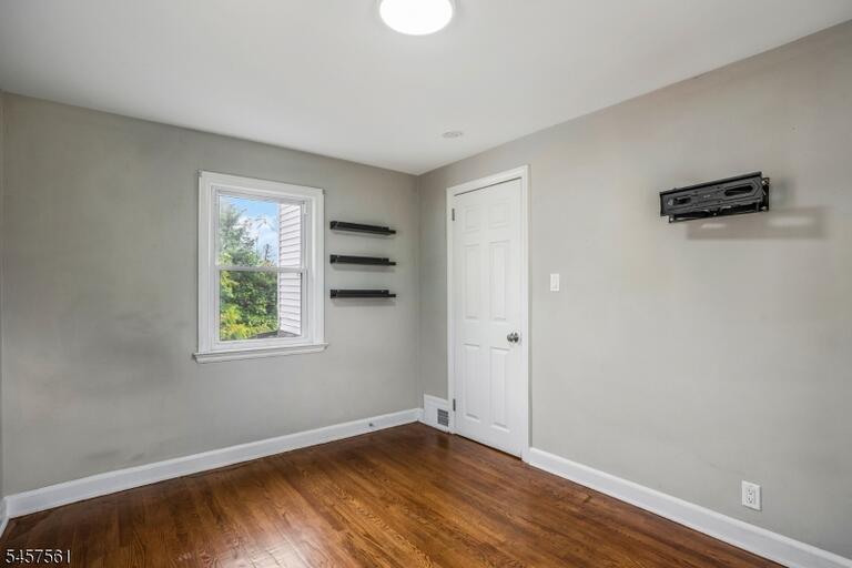 Property listing MLS 4049943 photo 17