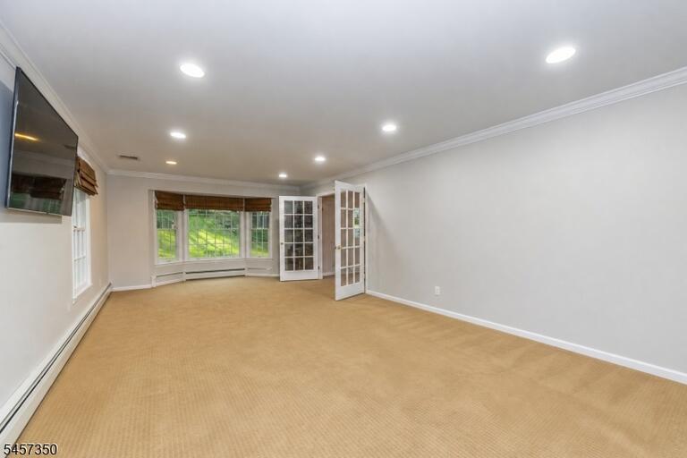 Property listing MLS 4049948 photo 8