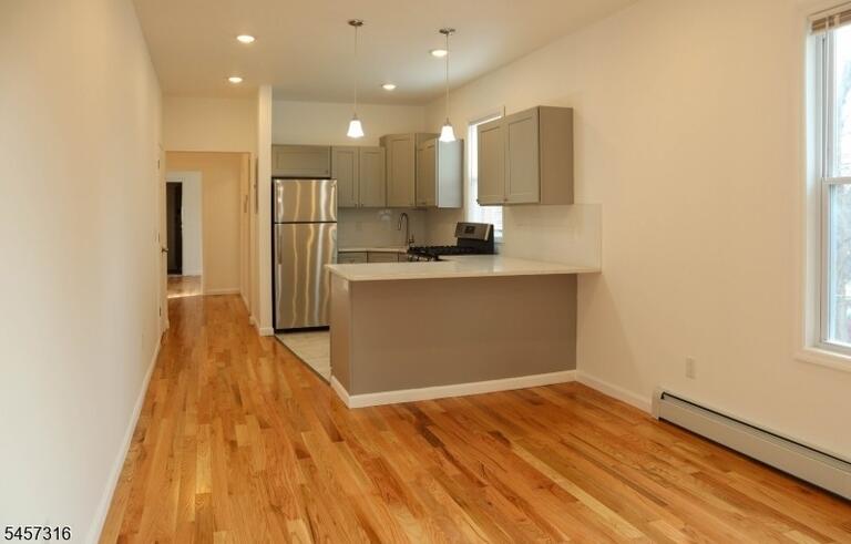 Property listing MLS 4049966 photo 6