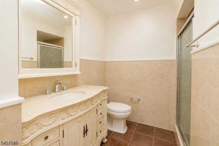 Property listing MLS 4049968 photo 13