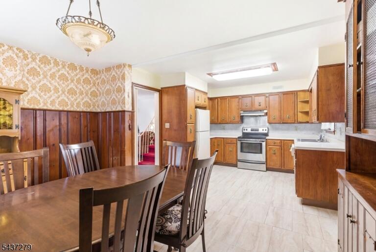 Property listing MLS 4049973 photo 10