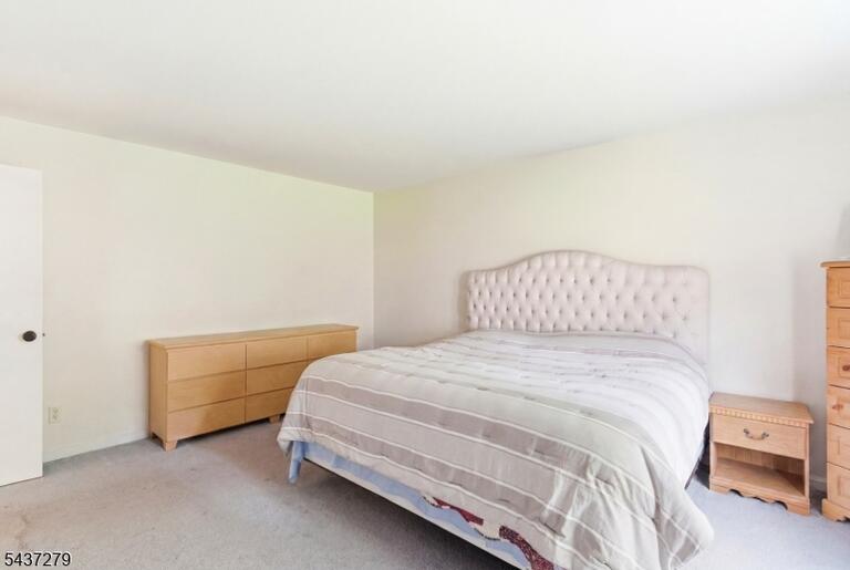 Property listing MLS 4049973 photo 12