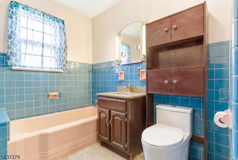Property listing MLS 4049973 photo 16