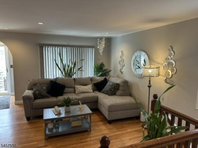 Property listing MLS 4049979 photo 5