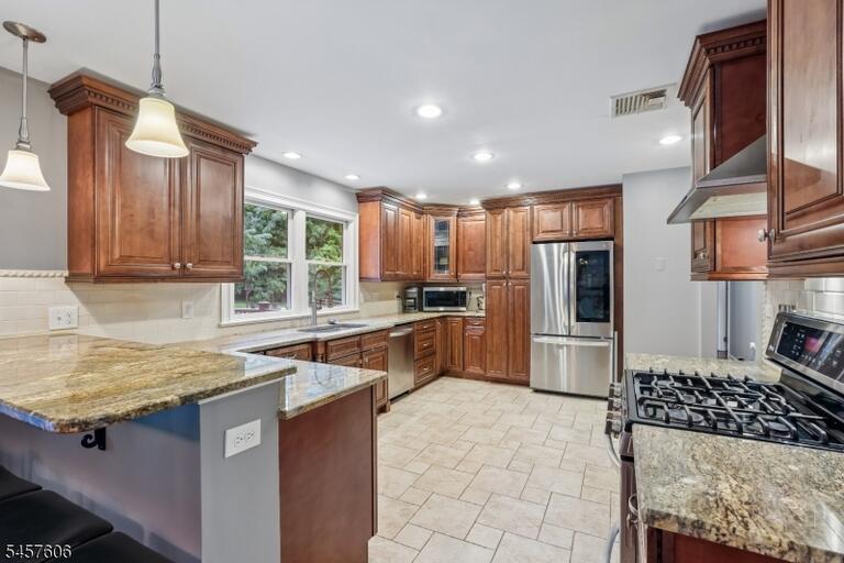 Property listing MLS 4049983 photo 8