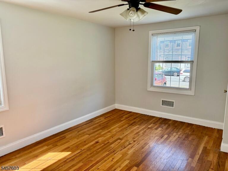 Property listing MLS 4049985 photo 6