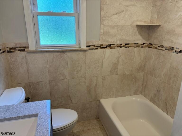 Property listing MLS 4049985 photo 9