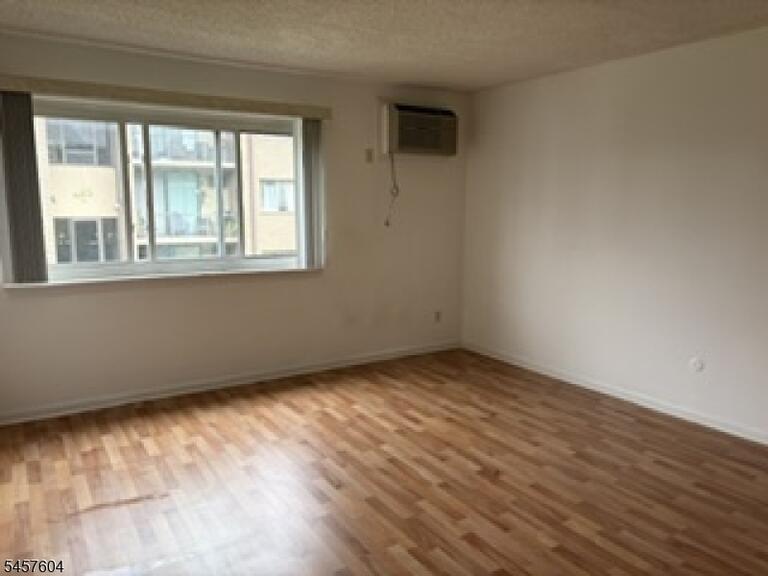 Property listing MLS 4049994 photo 8