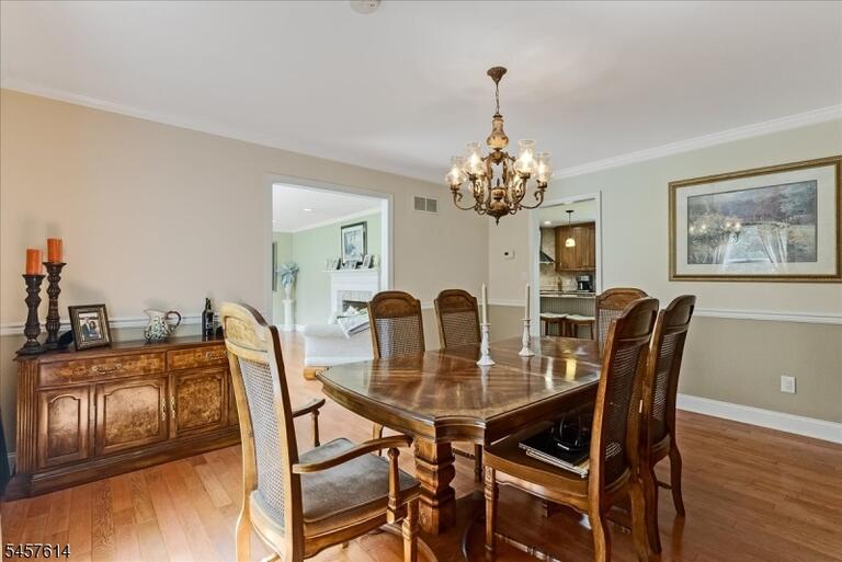 Property listing MLS 4050002 photo 10