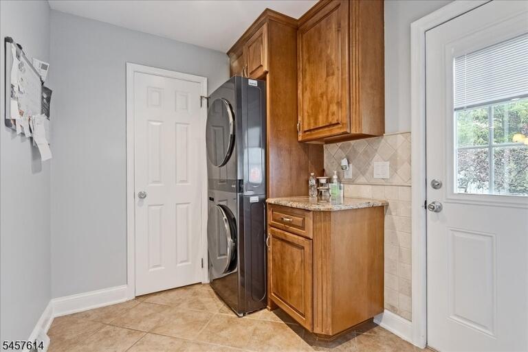 Property listing MLS 4050002 photo 33