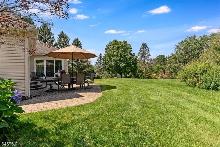 Property listing MLS 4050002 photo 36