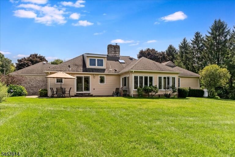 Property listing MLS 4050002 photo 39