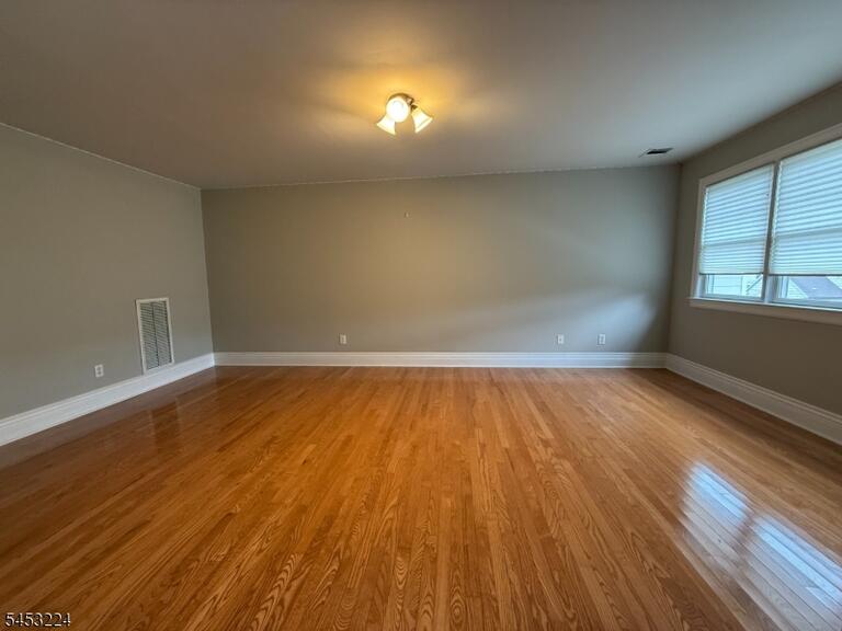 Property listing MLS 4050010 photo 12