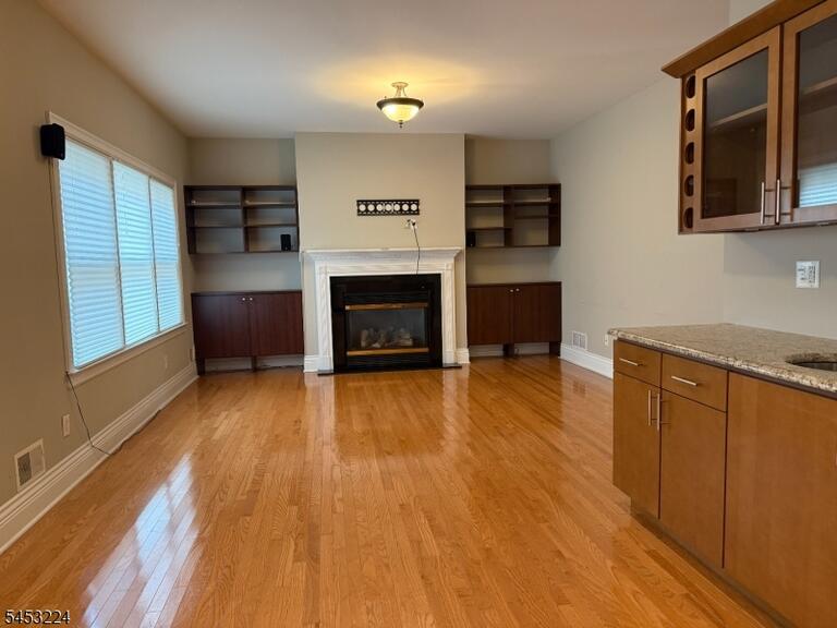 Property listing MLS 4050010 photo 5