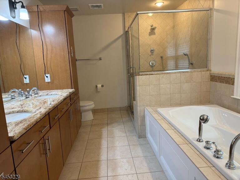 Property listing MLS 4050010 photo 9