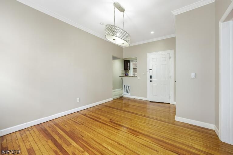 Property listing MLS 4050011 photo 7