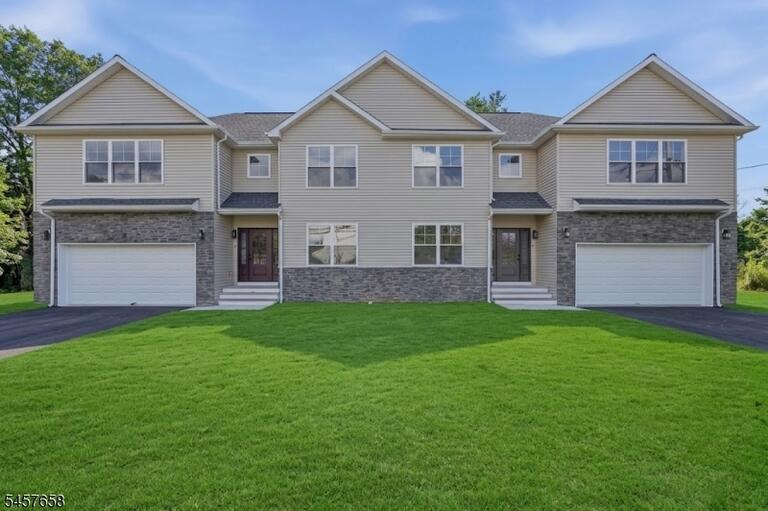 Property listing MLS 4050027 photo 2