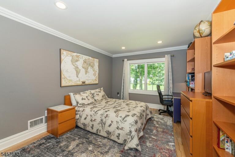 Property listing MLS 4050039 photo 26