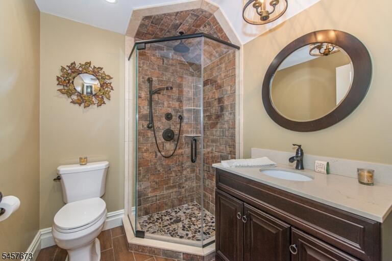 Property listing MLS 4050039 photo 35