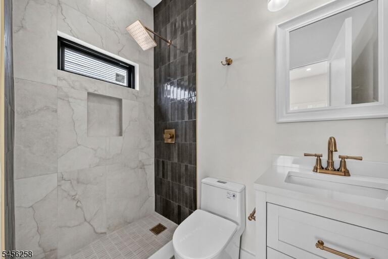 Property listing MLS 4050049 photo 20