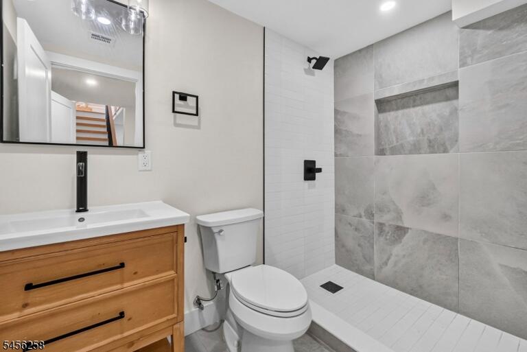 Property listing MLS 4050049 photo 37